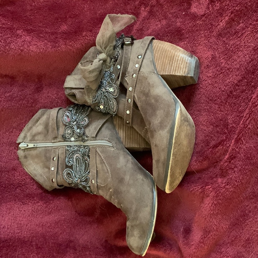 Brown cowgirl inspired booties